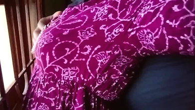 MUSLIM BHABHI RESHMA FUCKING WITH HINDU NEIGHBOR