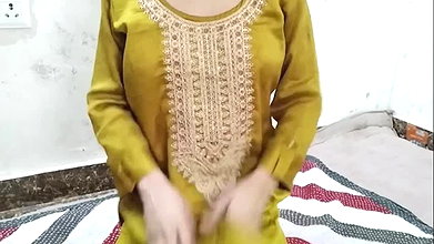 Big step sister ko ghar me band kar ke jabar dasti pela