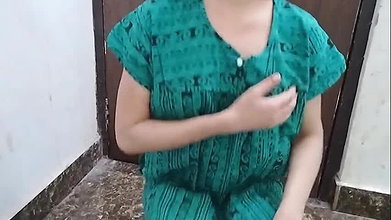 Bhabhi ko ghar band kar ke jabar dasti doodh daba diya