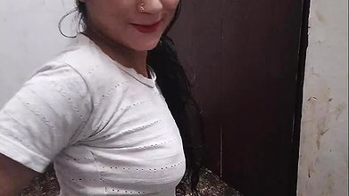 Cute school girl ko paise dekar jabar dasti pel diya