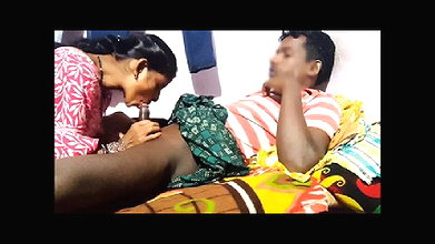 Desi aunty ki pussi liking in Indian movie