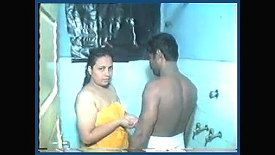 tamil aunty bathing and fucked