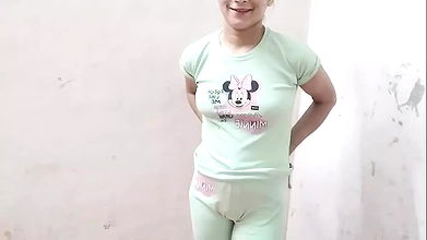 Cute girl ko college me ghus kar chod diya