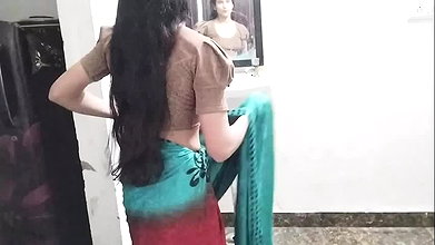 Bhabhi ko paise dekar jabar dasti doodh daba kar pela