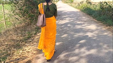 Tanya Bhabhi was left by a stranger on the way