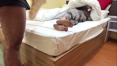 In the classroom, Pandey Wali went to the hotel and had sex