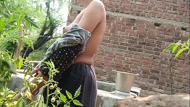 Bath sex with Neha bhabhi