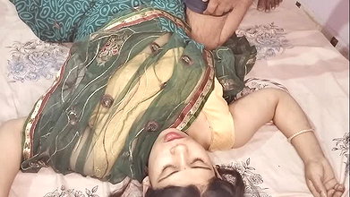 Tight Pussy Desi Bhabhi in Saree Fucked Hard by Devar in Hindi Audio