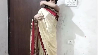 Step sister ko ghar me band kar ke pel diya