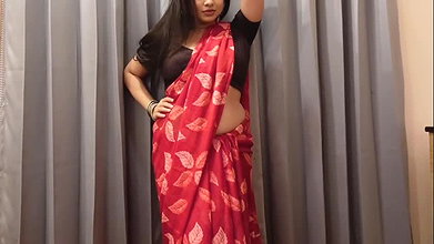 Big Ass Indian Aunty Sex with Desi Saree