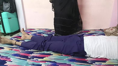 Gorgeous Busty Desi Indian bhabhi fucked in kitchen