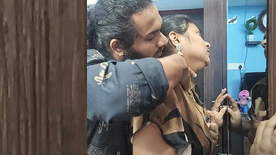 Mallu trivandrum couple hot lip lock romance with fuck