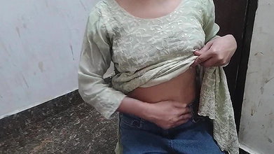 Chacha jaan ne ghar me band karke pel diya