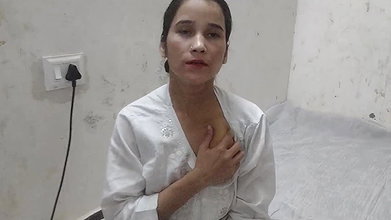 College girl ke room me hi bula kar choda