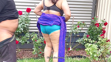 Big Boobs Indian Mom Wearing Traditional Saree – fucked in Doggy Style at Outdoor – Saree Sex