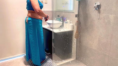 Beautiful Indian Couple – Hot Desi Wife in Saree Making Love in Shower – Saree Sex in Bathroom