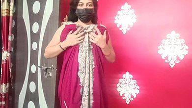 Homemade Indian MILF Pallavi in Uniform – Indian MILF Close-Up Masturbation, Wet Foreplay & Big Jiggly Tits