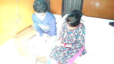 In the sunlight, the wife applied cream on it and blinked the husband’s face