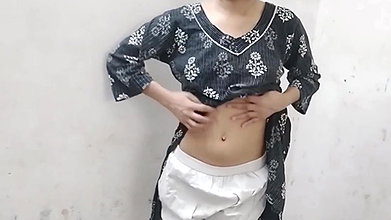 Naukrani ko karte karte chod diya