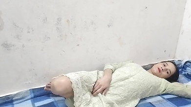 step sister ko paise dekar hotel me pela