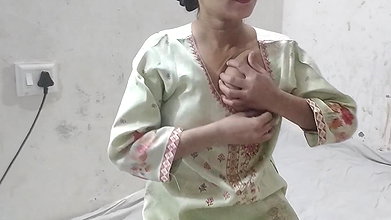 School girl ne homwork nhi karne par sir ne jabar dasti pela