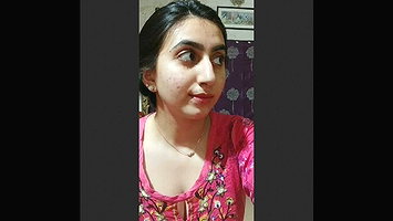 Beautiful Paki Girl Onemore