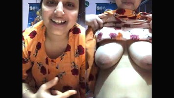 Bhabi boobs show