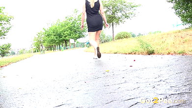 Nikki Dream Squats On A Public Path To Piss Got2pee