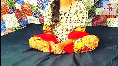 Mami ko bhanja ne Bahla fusla kar chod diya, mami ko Iphone ka jhansa dekar bhanja ne chod diya