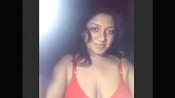 Beautiful bhabhi spreading