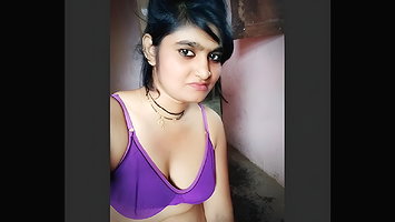 Sexy Desi Babe Nude Show