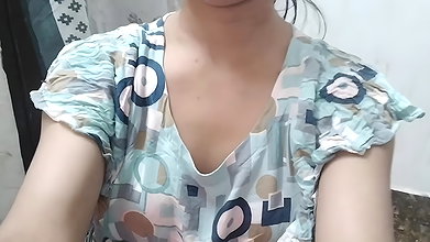 Nahati hui big step sister ko nanga kar ke pel diya