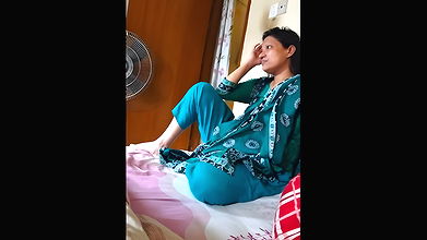 Horny Aunty Captured And Fucking 3 Clip