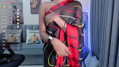 HORNY Babe in Black Saree hot wbcam show