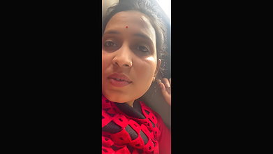 Sexy Bhabi Inside Car Hindi Talking