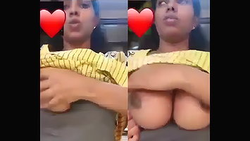 Mallu with bigboobs show videocall vid
