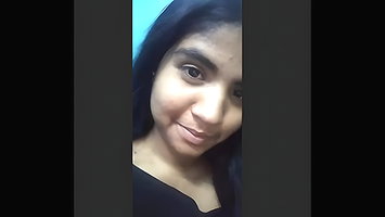 Desi Girl Showing Boobs And Pussy