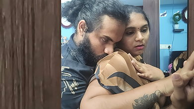 Mallu Trivandrum Couple Hot Lip Lock Romance with Fuck