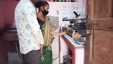 Hurry up, Someone Might Come….bhabhi Was Cooking, the Brother-in-law Had Sex with the Sister-in-law