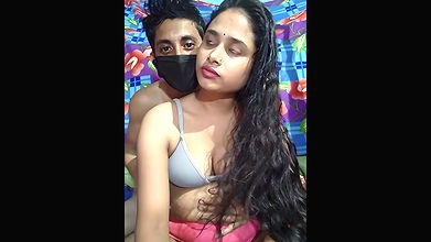 Stripchat-Public.Show-c-Seducing_couple-2025.05.19.183454