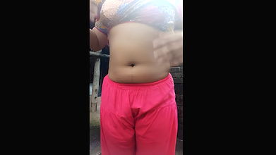 sexy girl bathing and masturbating