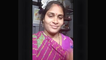Cute bhabi changing saree in vc