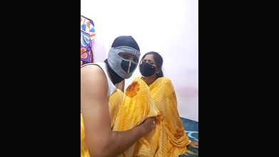 Stripchat-Public.Show-c-Housewife99-2025.05.15.175548