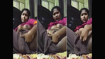 Fingering tight Desi pussy of village girl
