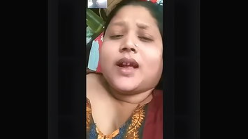 Big boobs bhabhi showing