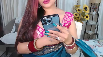 Stripchat-Public.Show-f-Mahimagic_doll-2025.04.02.110838