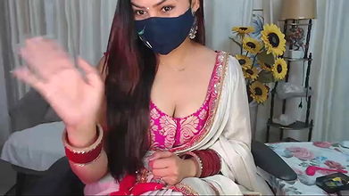 Stripchat-Public.Show-f-Mahimagic_doll-2025.04.08.110537