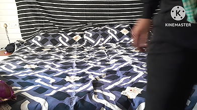 Indian Desi Bhabhi Sex with Milkman