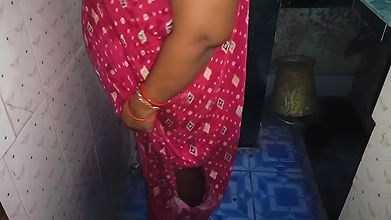 Hot Bhabi Fingering Her Fat Pussy in Kitchen and Too Much Squirted Oh My God