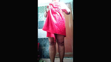 Indian Bhabhi Nude Birh Sceane in Birthroom